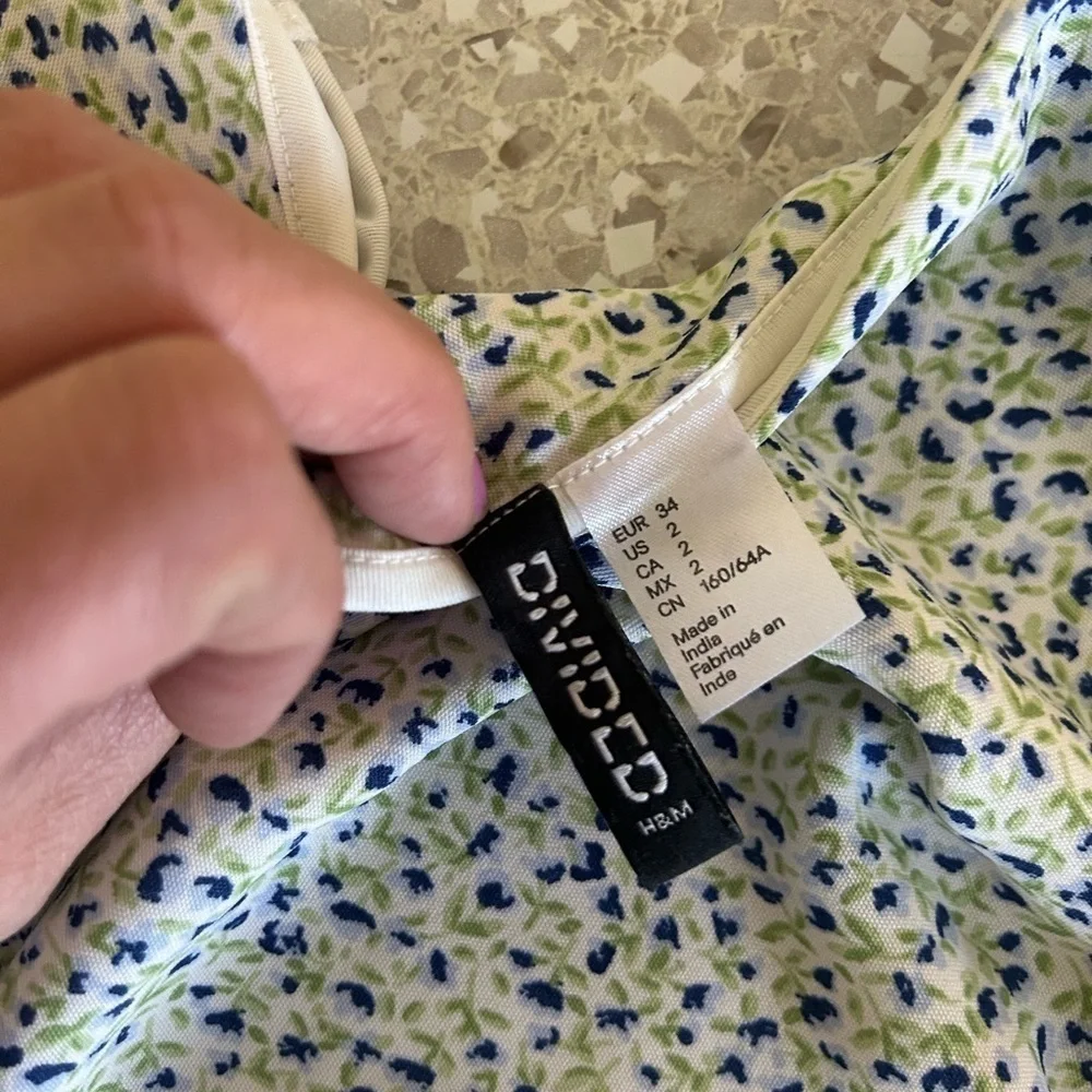 Divided Size 2 Floral Print Skirt Ditzy /Y2K Vibes